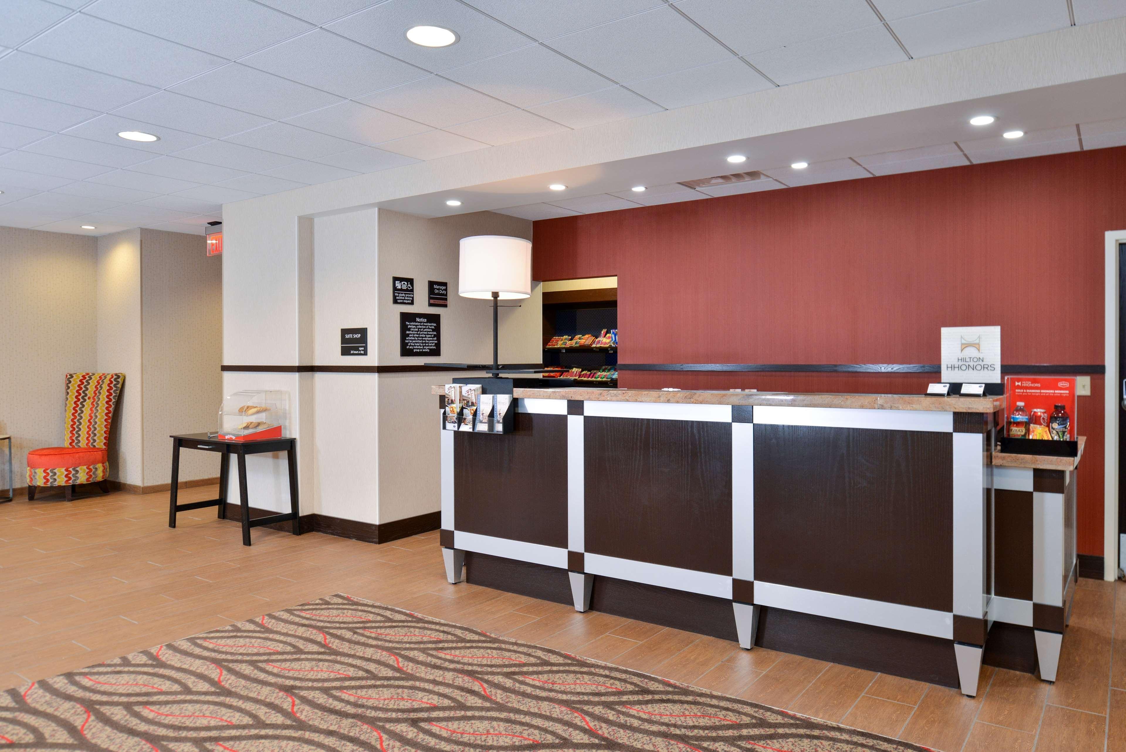 Hampton Inn & Suites California University-Pittsburgh Coal Center Экстерьер фото