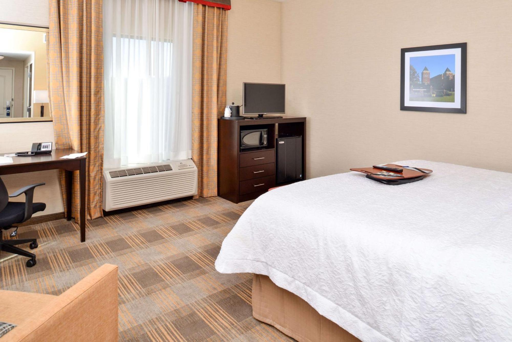 Hampton Inn & Suites California University-Pittsburgh Coal Center Экстерьер фото
